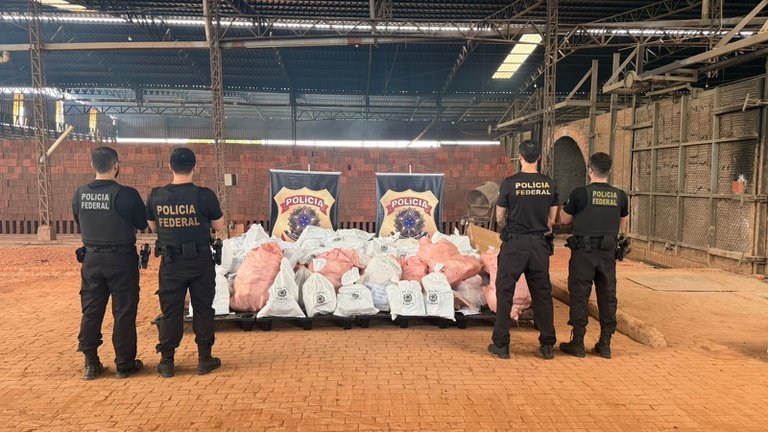 Polícia Federal destrói cerca de 1,3 tonelada de drogas apreendidas em operações no Acre   