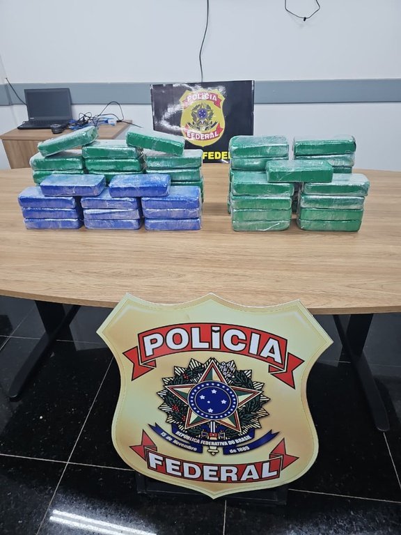 PF realiza apreensão de 51 kg de cocaína e prende três pessoas na fronteira com a Bolívia